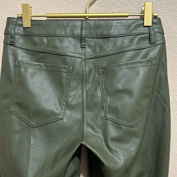 WILD FABLE Low-Rise Flare Vegan Leather Pants, Size 0, NWT - Picture 5 of 6